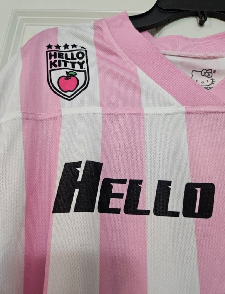 Hello Kitty 00 Striped Jersey