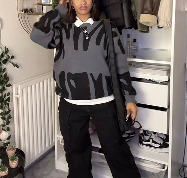 Irregular Pattern Contrast Knit Sweatshirt