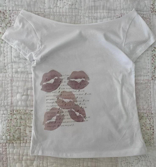 Lips Off-Shoulder Tee