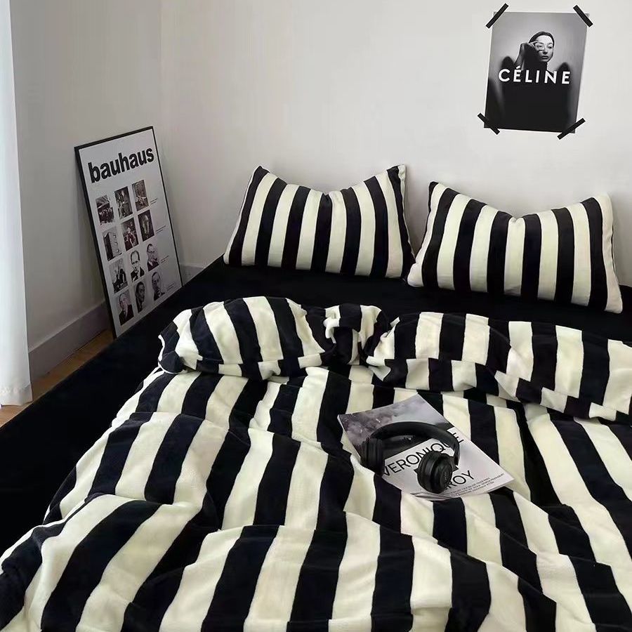 Minimalist Striped Bedding Set