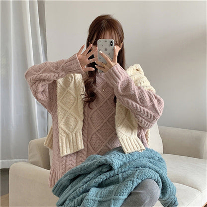 Crewneck Cable Knit Sweater