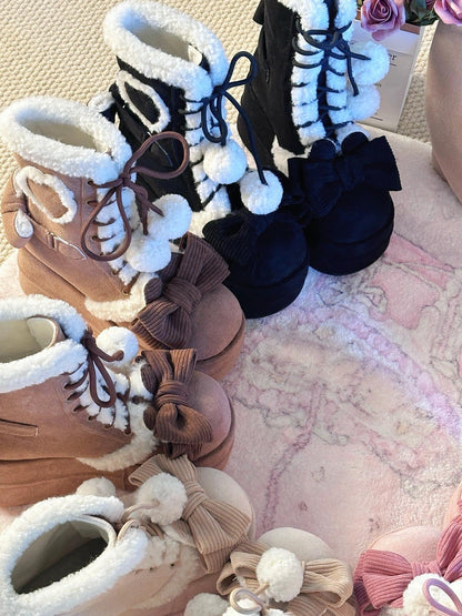 Pom-Pom Snow Heart Boots