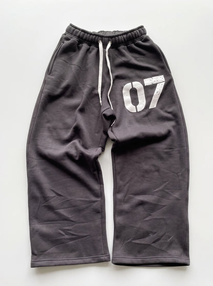 '07' Baggy Sweatpants