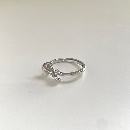 Asymmetric Bow Tie Ring-Luxandluxy