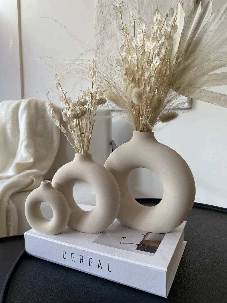 Donut Shaped Vase-Luxandluxy