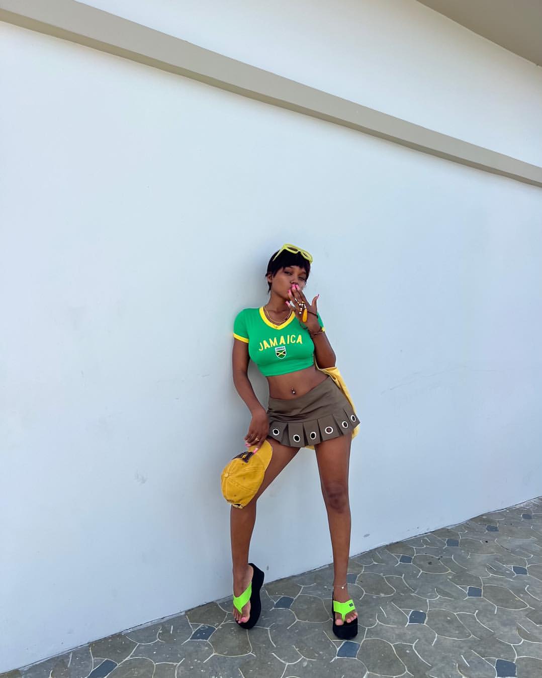 'Jamaica' V-Neck Crop Top-Luxandluxy